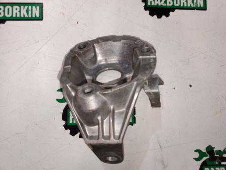 Porsche / Cayenne / Кронштейн опоры двигателя