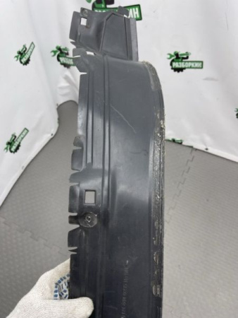 Mercedes-Benz / E-Class / Подкрылок