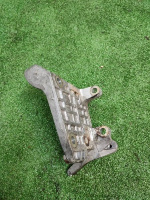 Volkswagen / Touareg / Кронштейн генератора