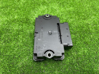 Volkswagen / Touareg / Блок управления стояночного тормоза