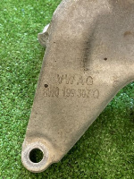 Volkswagen / Touareg / Опора двигателя