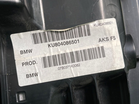 BMW / M6 / Подушка безопасности в колени