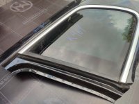 Volkswagen / Touareg / Форточка кузова