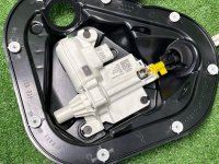 Audi / A7 / Замок двери с доводчиком