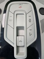Audi / A6 / Плафон потолка