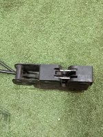 Audi / Q7 / Замок капота