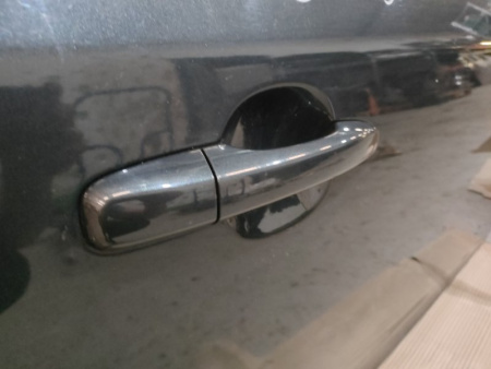 Volvo / S60 / Дверь боковая