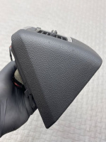 Audi / Q7 / Воздуховод