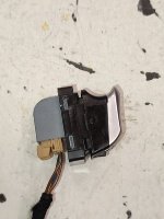 Audi / A6 / Кнопка стеклоподъемника