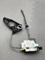 Audi / A6 / Замок двери комплект