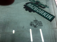 Audi / Q5 / Стекло двери