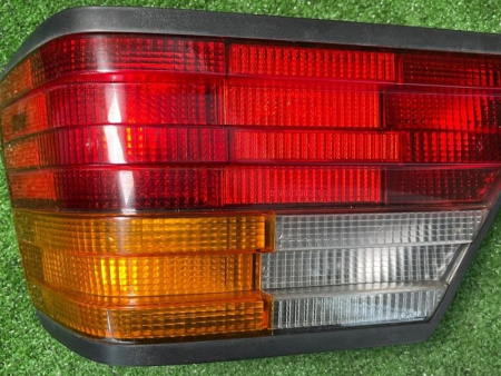 Mercedes-Benz / E-Class / Фонарь задний