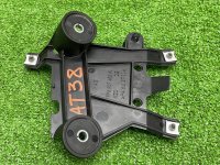 Volkswagen / Touareg / Кронштейн блока управления