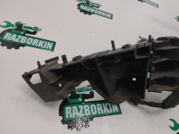 Audi / Q5 / Крепление фары