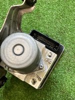 BMW / 7-Series / Блок ABS