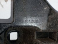 Audi / A6 / Направляющая бампера