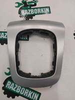 Audi / Q3 / Декоративная накладка селектора АКПП