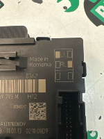 Audi / Q7 / Блок управления двери