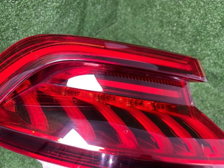 Audi / SQ8 / Фонарь задний