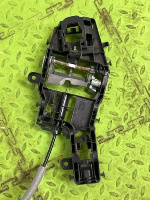 Volkswagen / Tiguan / Замок двери