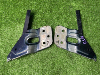 Volkswagen / Touareg / Петля капота