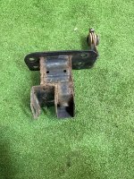 Audi / Q7 / Кронштейн усилителя бампера