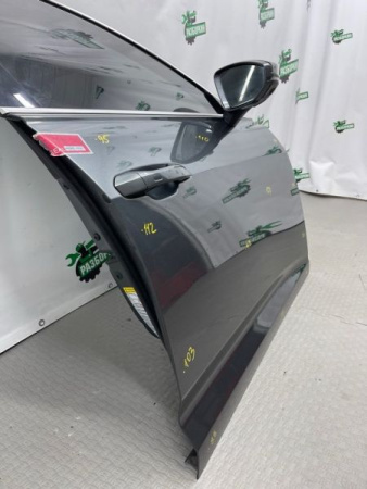 Audi / A6 / Дверь боковая