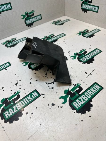 Volkswagen / Touareg / Брызговик