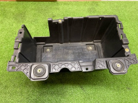 Land Rover / Range Rover / Корпус АКБ