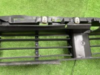 BMW / 7-Series / Жалюзи радиатора