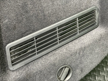 Audi / S5 / Обшивка багажника