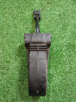 Volkswagen / Touareg / Ограничитель двери