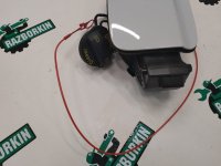 Audi / Q3 / Лючок топливного бака