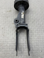 Volkswagen / Touareg / Стойка подвески