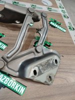 Volkswagen / Touareg / Петля капота