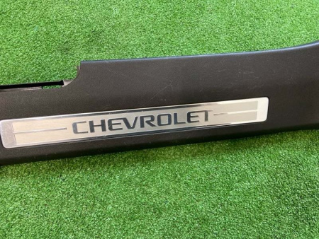 Chevrolet / Tahoe / Накладка порога
