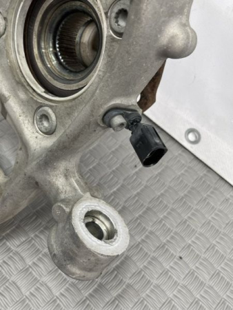 Audi / A6 / Кулак поворотный