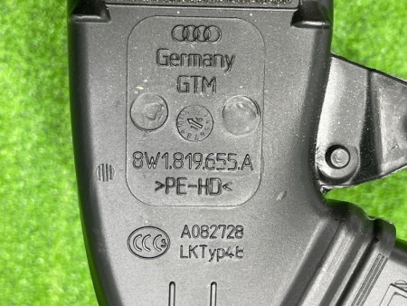 Audi / A4 / Воздуховод