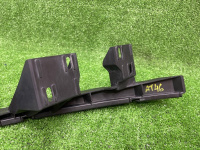 Audi / Q7 / Кронштейн бампера