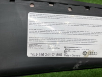 Audi / Q7 / Подушка безопасности в сиденье