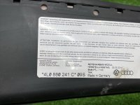 Audi / Q7 / Подушка безопасности в сиденье