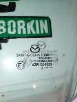 Mazda / 3 / Стекло двери