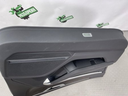 Audi / A6 / Обшивка двери