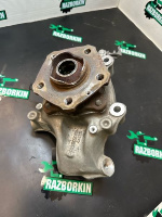 Audi / Q7 / Кулак поворотный