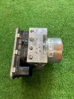 Volkswagen / Tiguan / Блок ABS