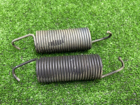 Mercedes-Benz / 190e / Пружина багажника