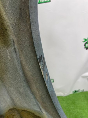 Mercedes-Benz / 190e / Крыло