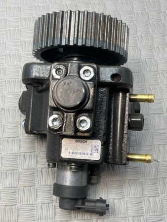 Opel / Insignia / Топливный насос высокого давления