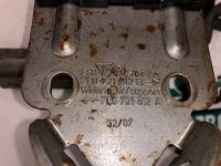 Volkswagen / Touareg / Кронштейн стояночного тормоза Volkswagen / Touareg / Кронштейн стояночного тормоза