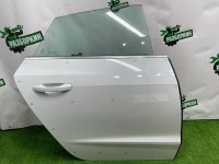 Audi / A7 / Дверь боковая